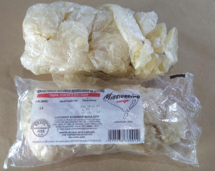 TRICONDI COMRCIO DE PRODUTOS ACESSRIOS E MQUINAS PARA FRIGORFICOS LTDA - Tripa bovina seca torta de 8 metros